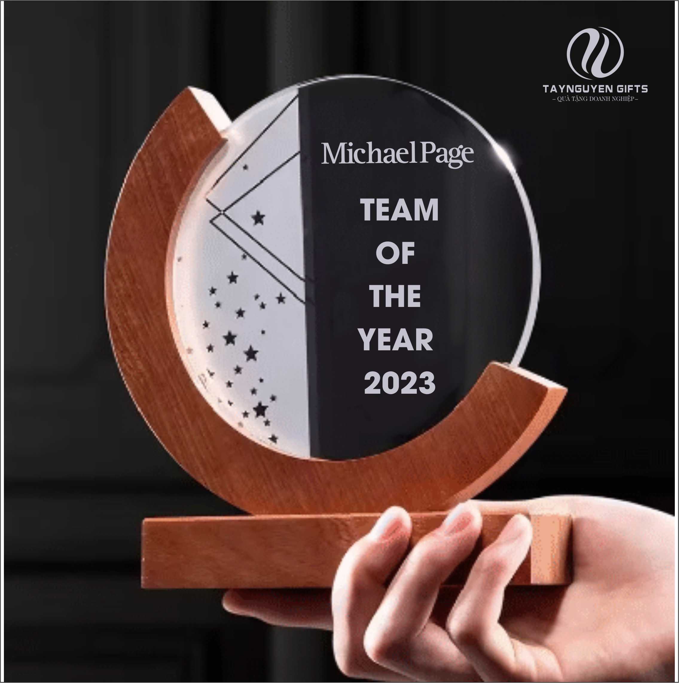 CÚP PHA LÊ ĐẾ GỖ ĐẸP